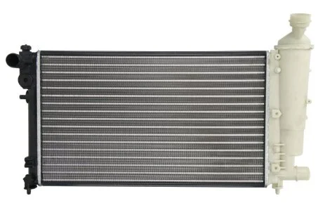 Радиатор охлаждения двигателя THERMOTEC D7P031TT