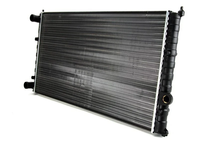 Радиатор охлаждения двигателя THERMOTEC D7W038TT (фото 1)
