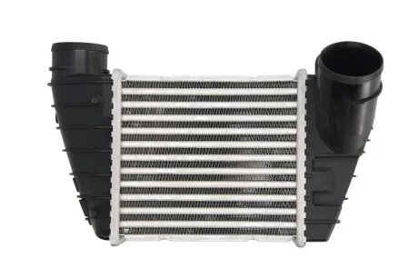Интеркулер THERMOTEC DAA017TT