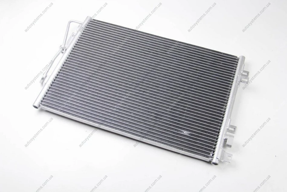 Радиатор кондиционера (Конденсатор) THERMOTEC KTT110060 (фото 1)