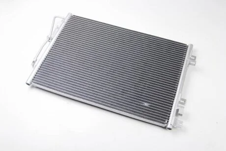 Радиатор кондиционера (Конденсатор) THERMOTEC KTT110060