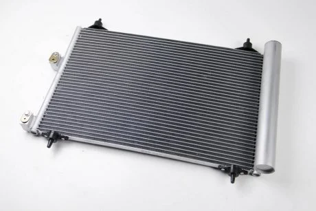 Радіатор кондиціонера THERMOTEC KTT110297