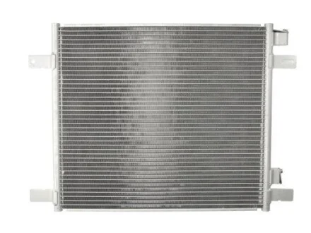 Радиатор кондиционера (Конденсатор) THERMOTEC KTT110372