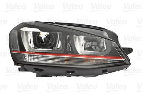 Фара основная правая Valeo 046807