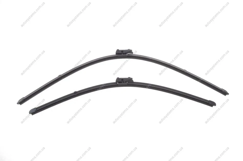 Комплект щеток стеклоочистителя бескаркасных Silencio Flat 700/580 Valeo 574674 (фото 1)