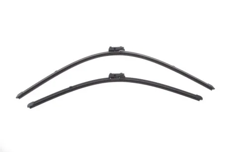 Комплект щеток стеклоочистителя бескаркасных Silencio Flat 700/580 Valeo 574674