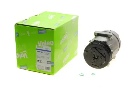 Компресор кондиціонера Renault Master II/Trafic II/Opel Movano/Vivaro 1.9-2.5DTI 00- Valeo 699143