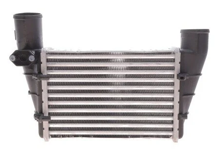 Радіатор інтеркулера Audi A4/A6/VW Passat 1.8/1.9TDI 95-05 Valeo 817625