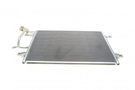 Радіатор кондиціонера VW Passat 1.6-2.8 94- Van Wezel 03005140