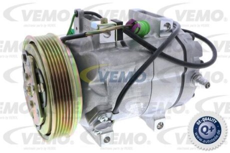 Компрессор кондиционера VEMO V15-15-0023