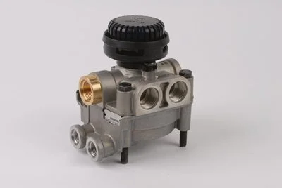 Клапан распределительный, пневматический Wabco 973 011 206 0